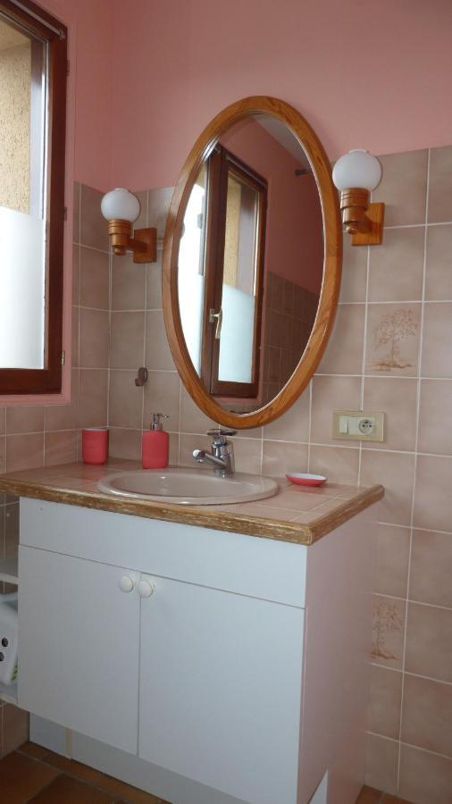 Maison De Vacances Pour 6 Personnes Avec Piscine Lainsecq Экстерьер фото